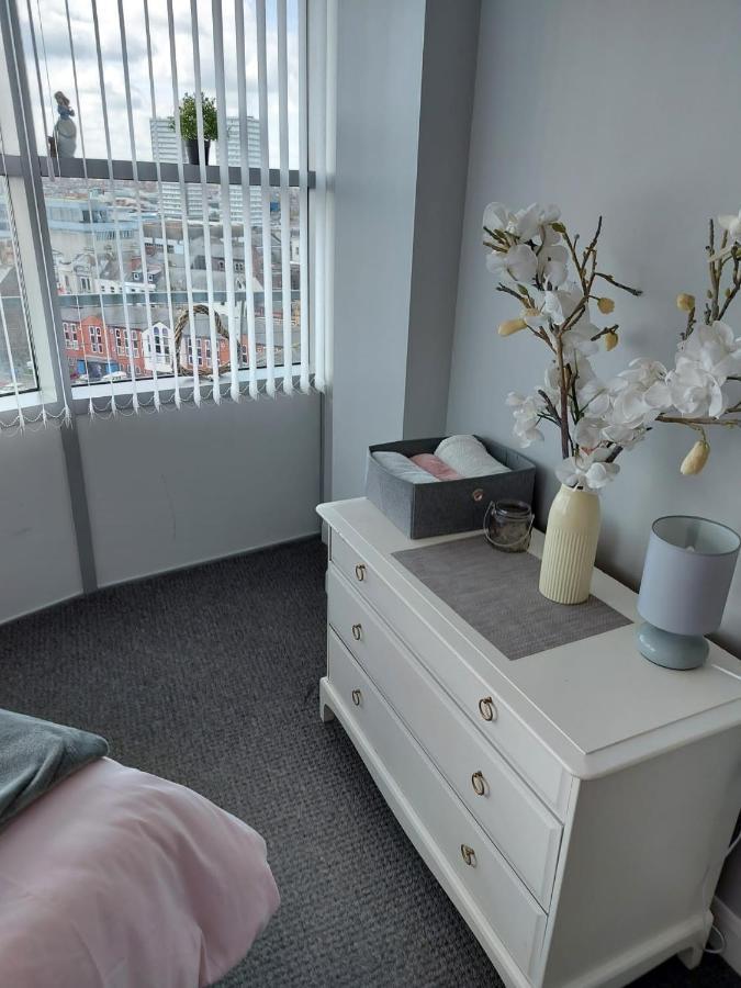 City Centre Penthouse Apartment Сандерлэнд Экстерьер фото